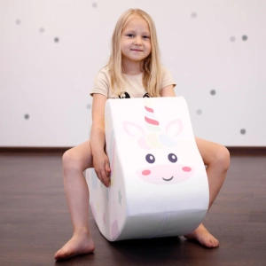 Pehme pealeistutav auto kiikumiseks IGLU, Unicorn