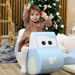 Pehme pealeistutav auto kiikumiseks IGLU, pastelne