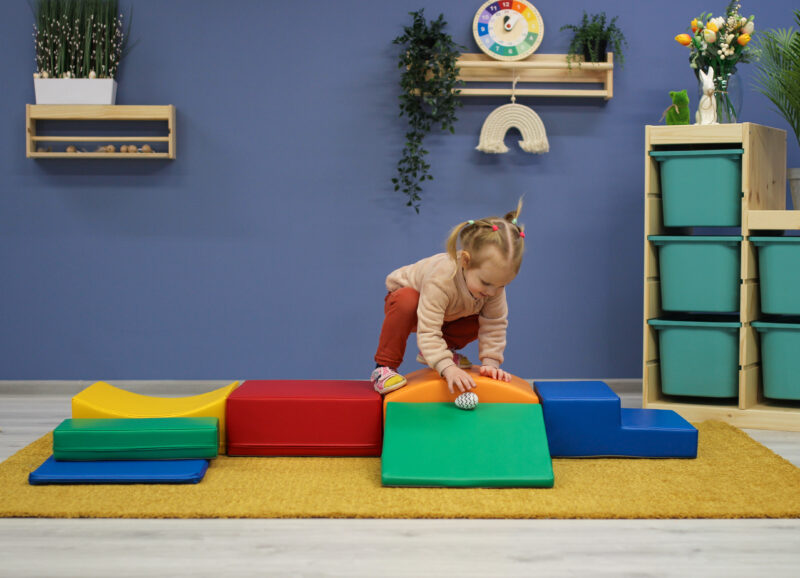 IGLU SOFT PLAY EASTER 2023 (100) Pehmed mänguklotsid 7tk IGLU Little Crawler - värviline
