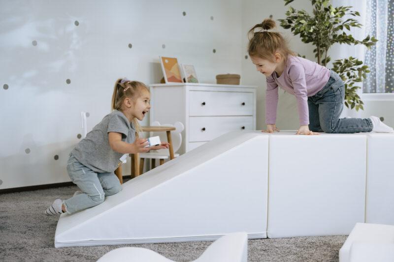 Pehmete mänguklotside komplekt XL IGLU Party - valge