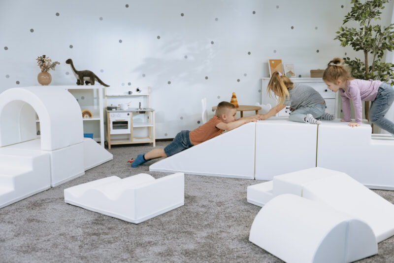 Pehmete mänguklotside komplekt XL IGLU Party - valge