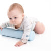 Tommy roller_baby (1) Pehme Tummy roller IGLU – pastelne sinine